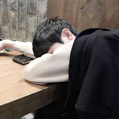 又现内幕交易？特朗普发表缓和言论前 6亿美元原油期货合约被抛售